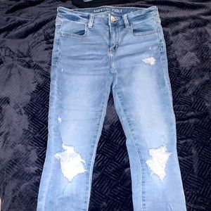 AMERICAN EAGLE JEANS
